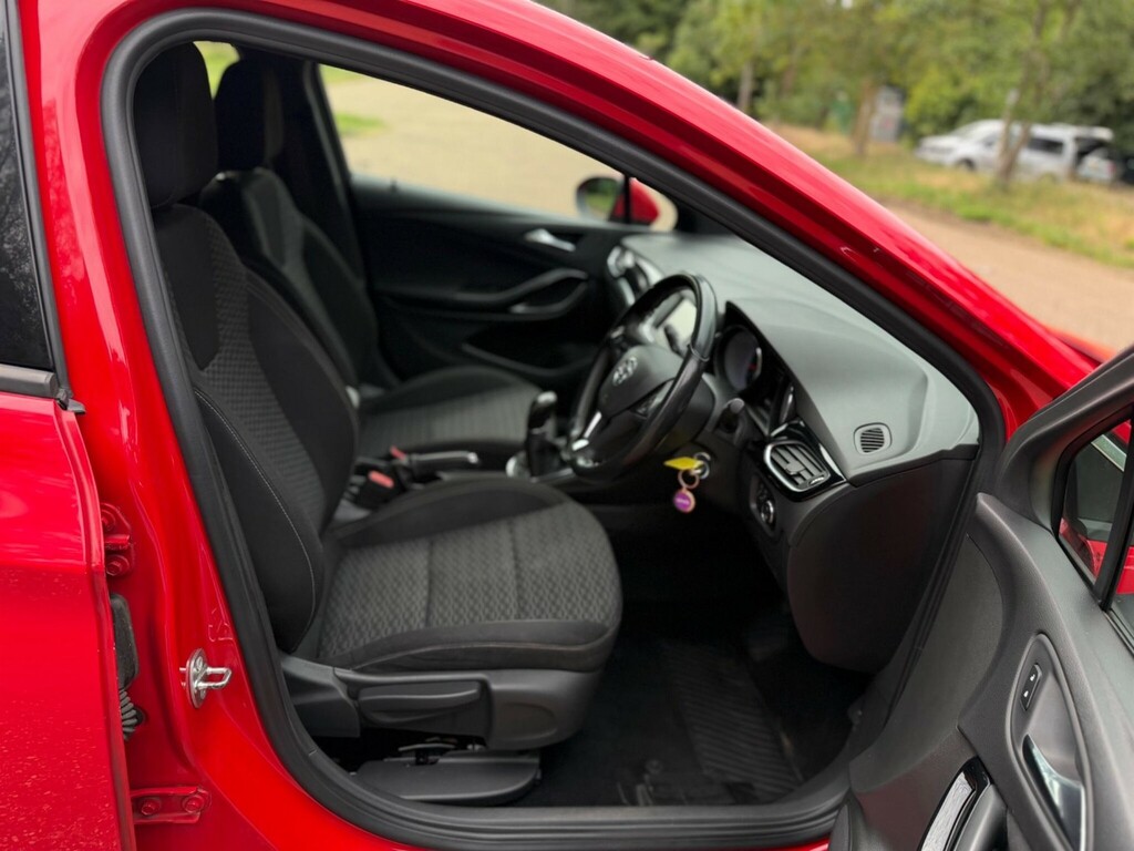 Vauxhall Astra Design White #34