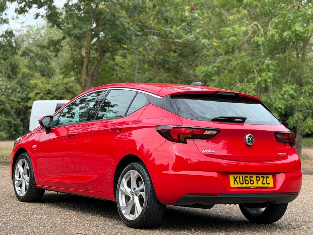 Vauxhall Astra Design White #5