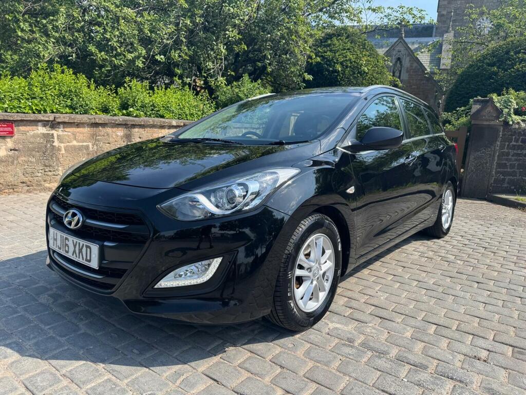 Hyundai I30 1.6 Crdi Blue Drive Se Tourer Euro 6 Ss Black