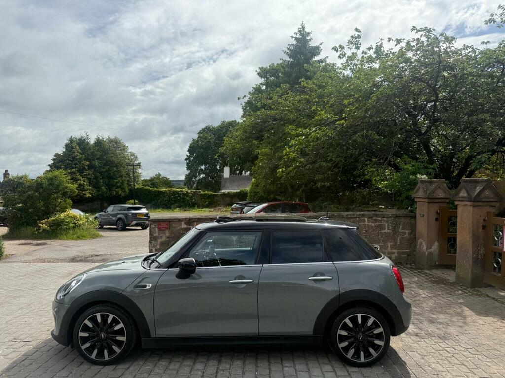 Mini Hatch 1.5 Cooper Exclusive Steptronic Euro 6 Ss YG20CUK Grey #2