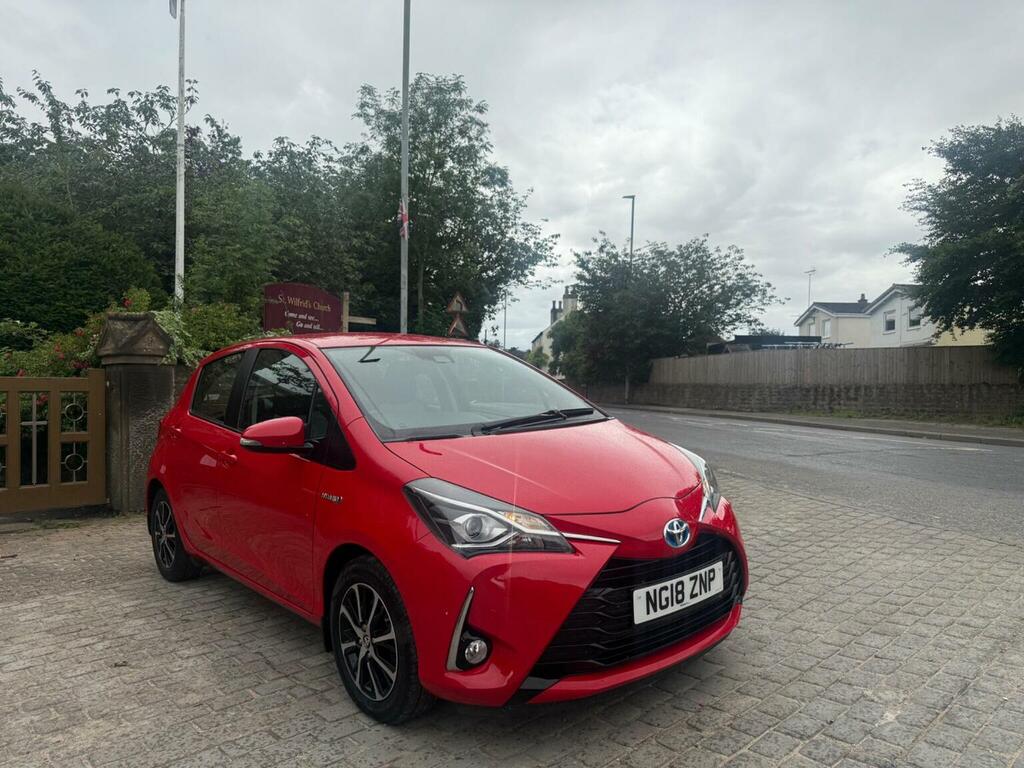 Toyota Yaris Icon Tech White #32