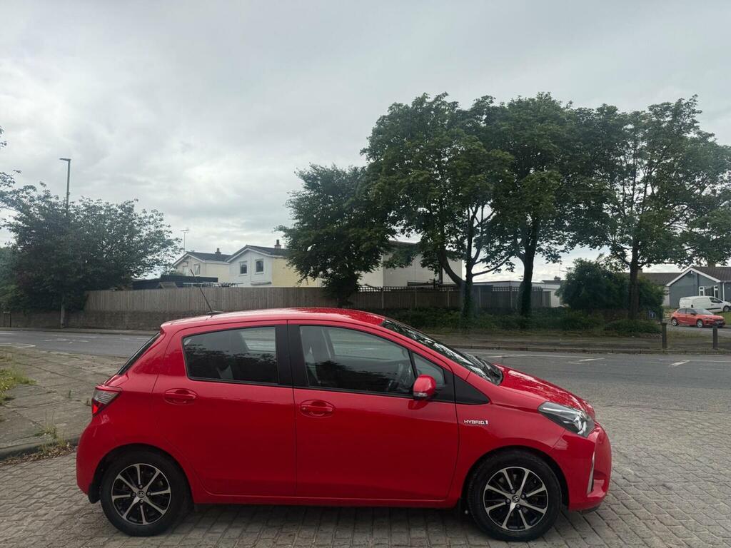Toyota Yaris Icon Tech White #36