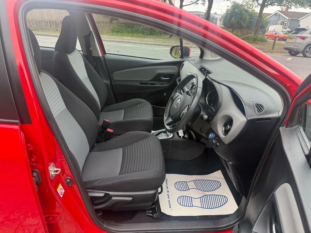Toyota Yaris Icon Tech White #37