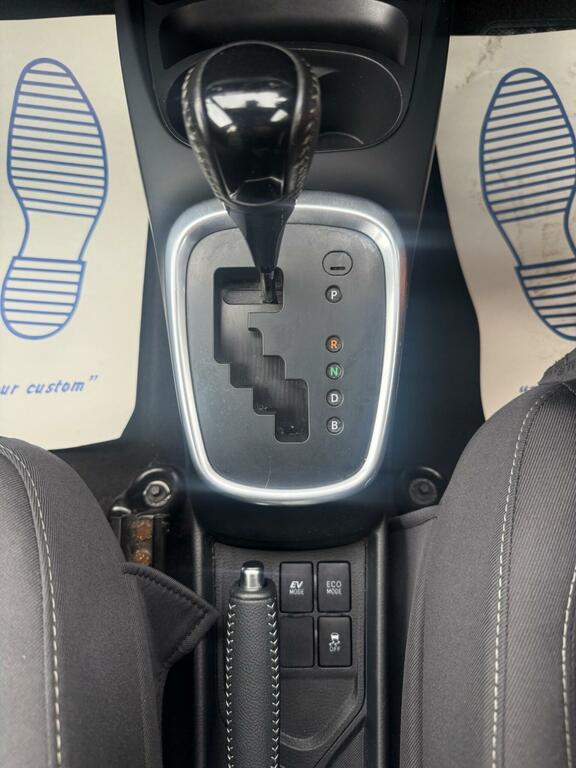 Toyota Yaris Icon Tech White #47