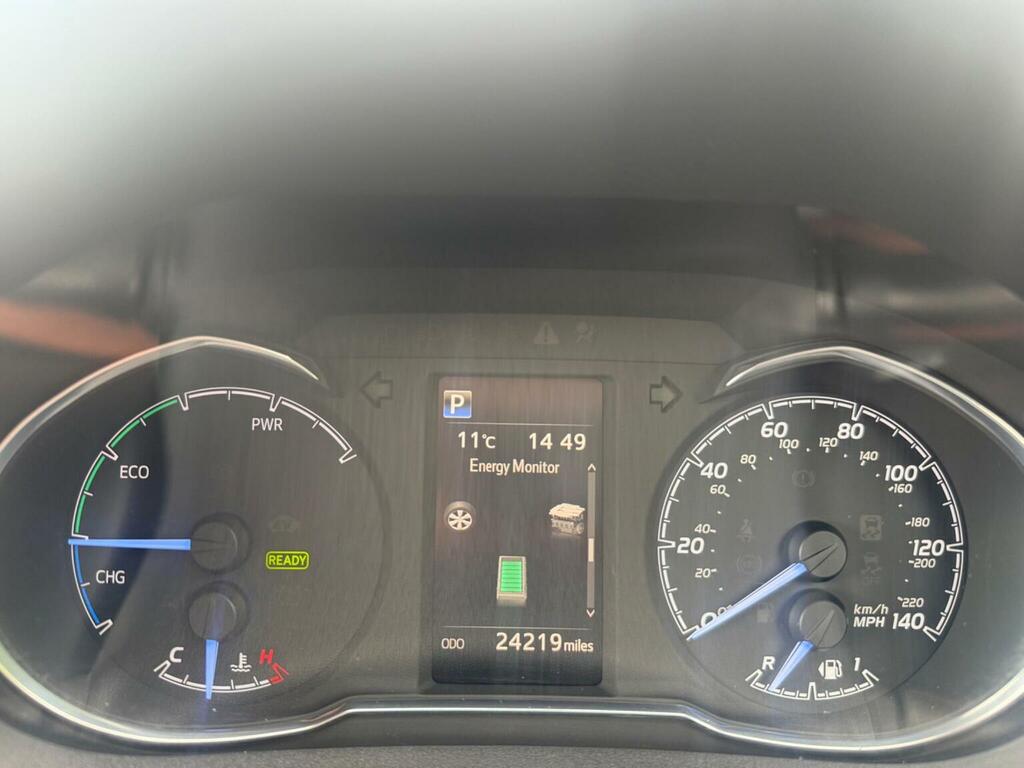 Toyota Yaris Icon Tech White #22