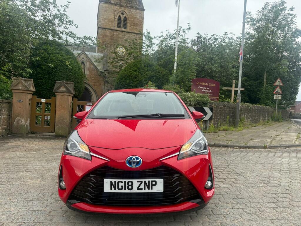Toyota Yaris Icon Tech White #31