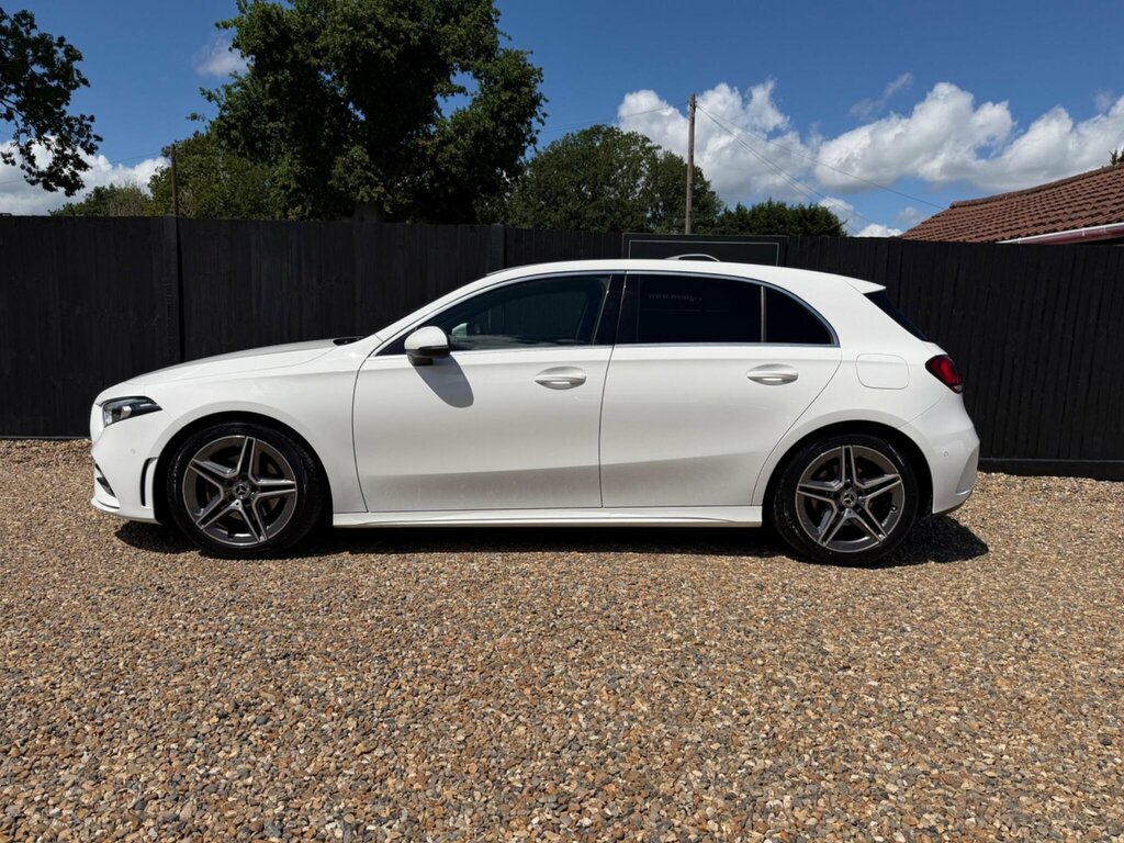 Mercedes-Benz A Class 1.3 A200 Amg Line Executive 7G-dct Euro 6 Ss White #3