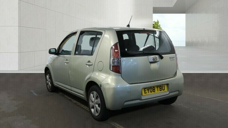 Daihatsu Sirion S Gold #3