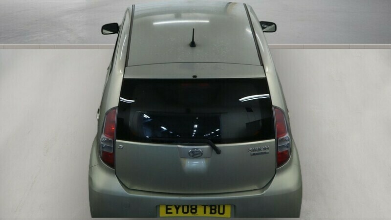 Daihatsu Sirion S Silver #8