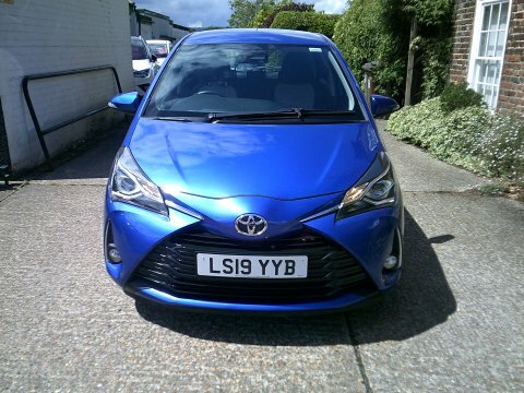 Toyota Yaris 2019 19 Vvt-i Blue #5