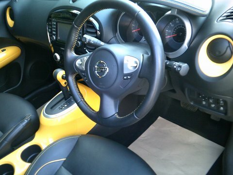 Nissan Juke 2017 17 Tekna Yellow #3