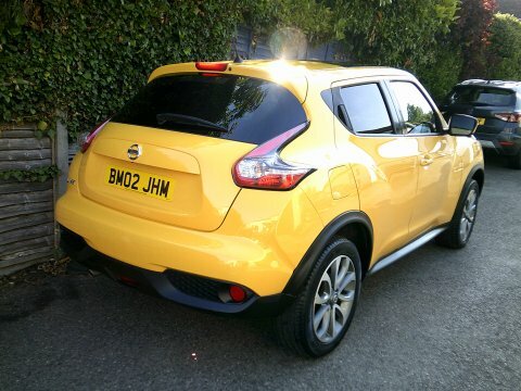 Nissan Juke 2017 17 Tekna Yellow #2