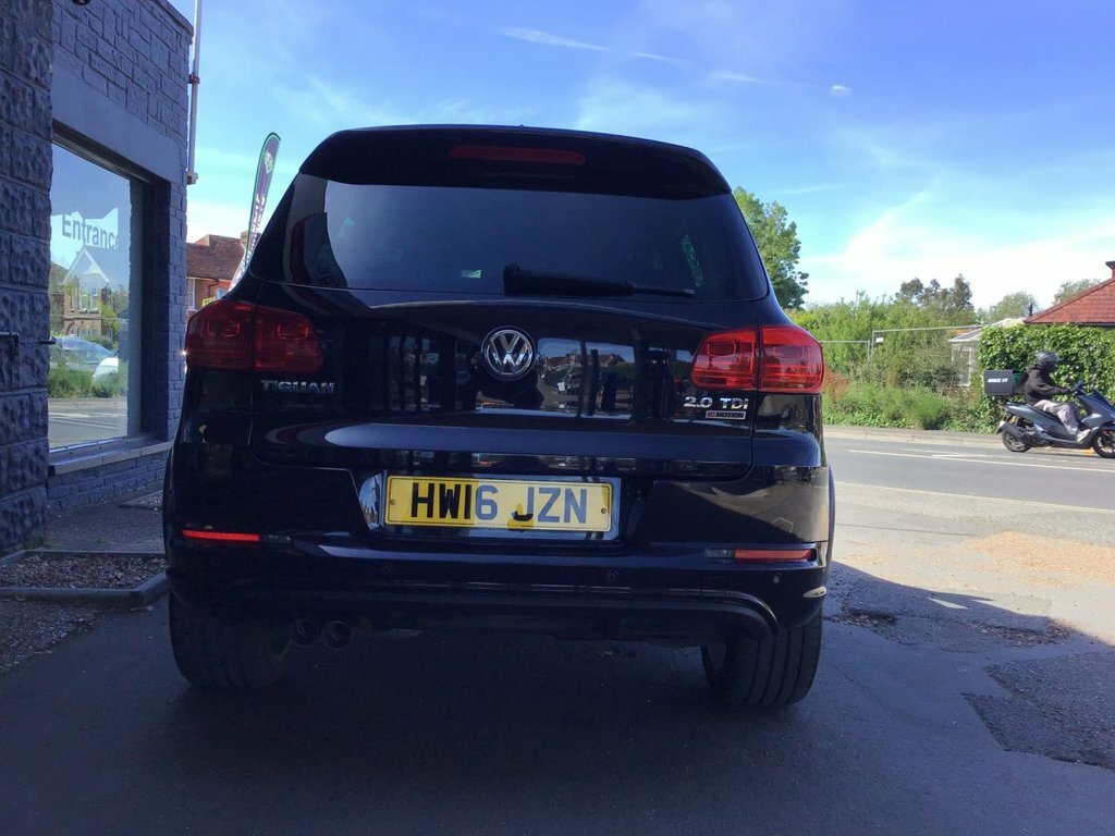 Volkswagen Tiguan 2.0 Tdi 150 Se Black #6
