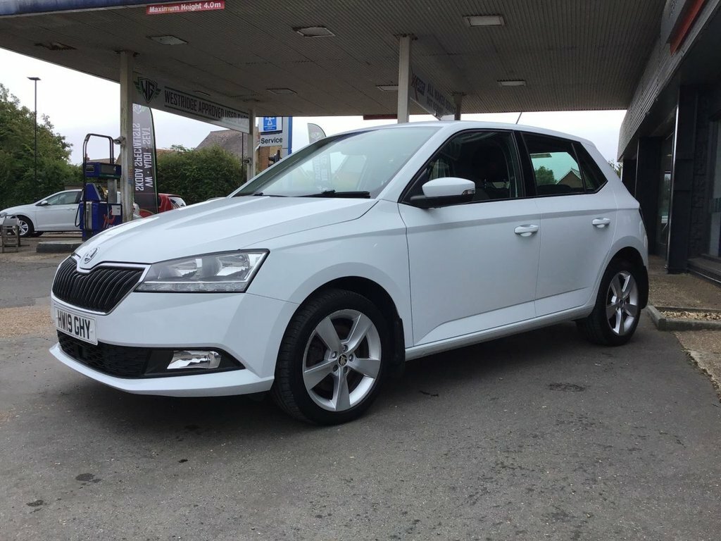 Skoda Fabia Tsi Se L Hatchback White #3