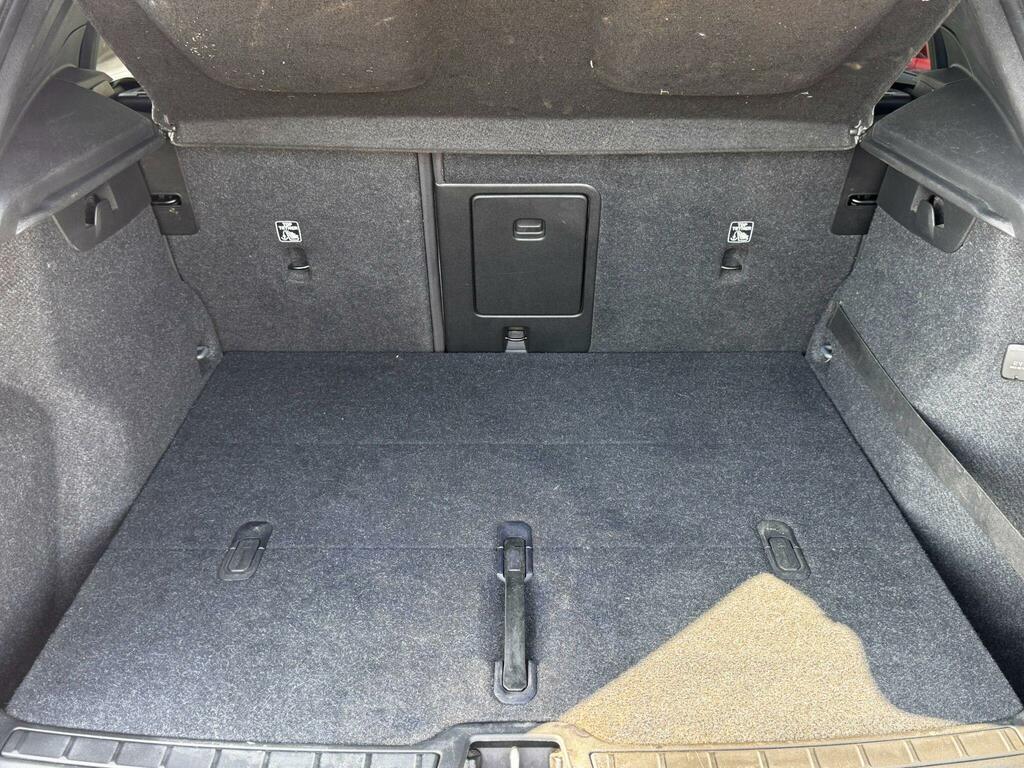 Volvo XC40 1.5 T3 Momentum Pro Euro 6 Ss KP69LXM #6
