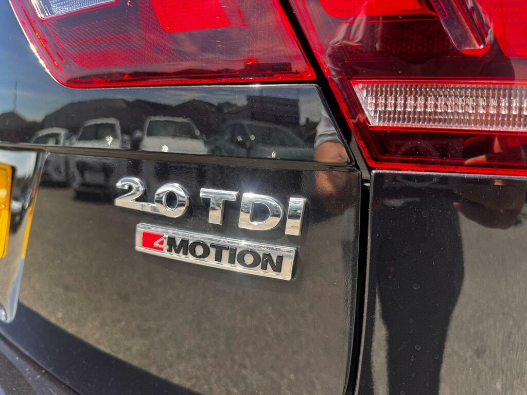 Volkswagen Tiguan 2.0 Tdi Bluemotion Tech Se Suv E Black #38