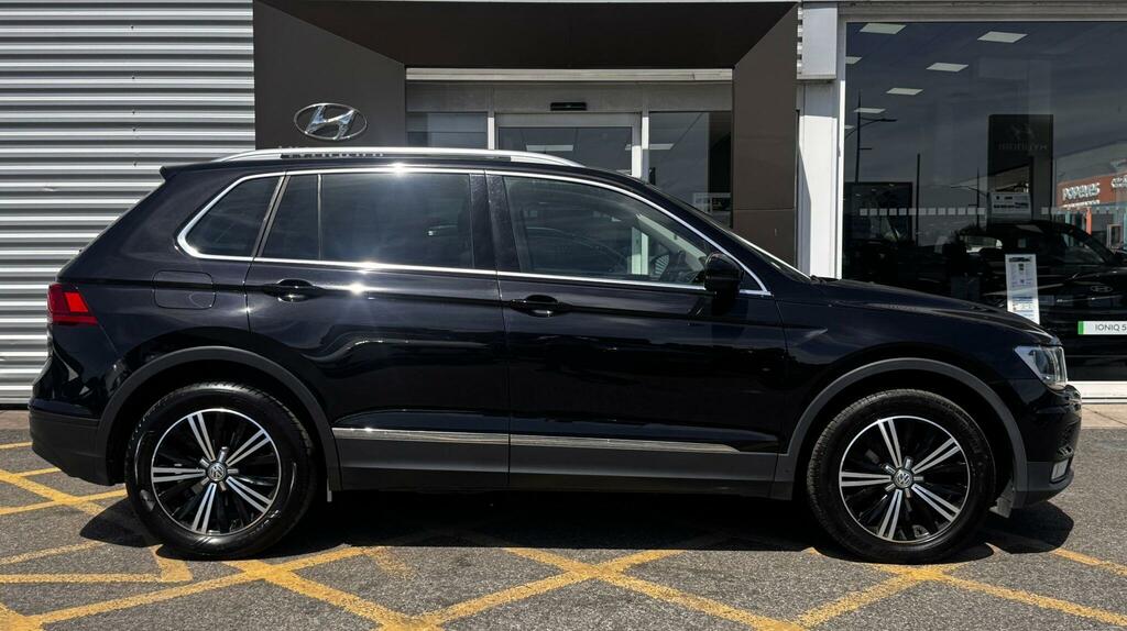 Volkswagen Tiguan 2.0 Tdi Bluemotion Tech Se Suv E Black #3