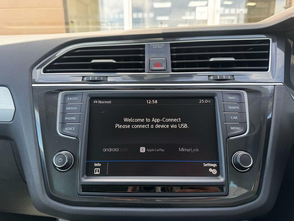 Volkswagen Tiguan 2.0 Tdi Bluemotion Tech Se Suv E Black #15