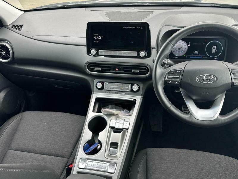 Hyundai Kona Ultimate White #4