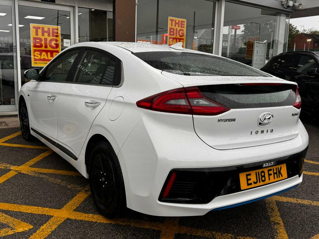 Hyundai Ioniq 1.6 H-gdi Premium Se Dct Euro 6 Ss White #4