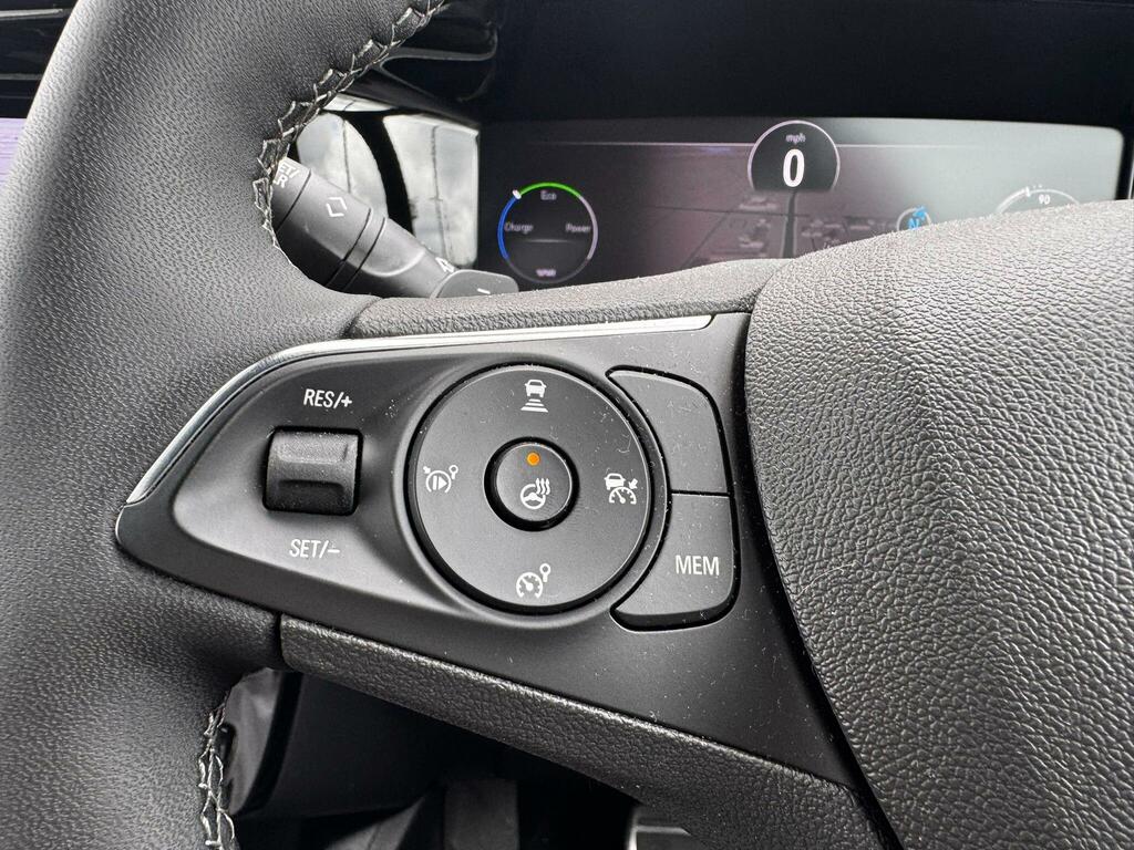 Vauxhall Mokka Ultimate White #18