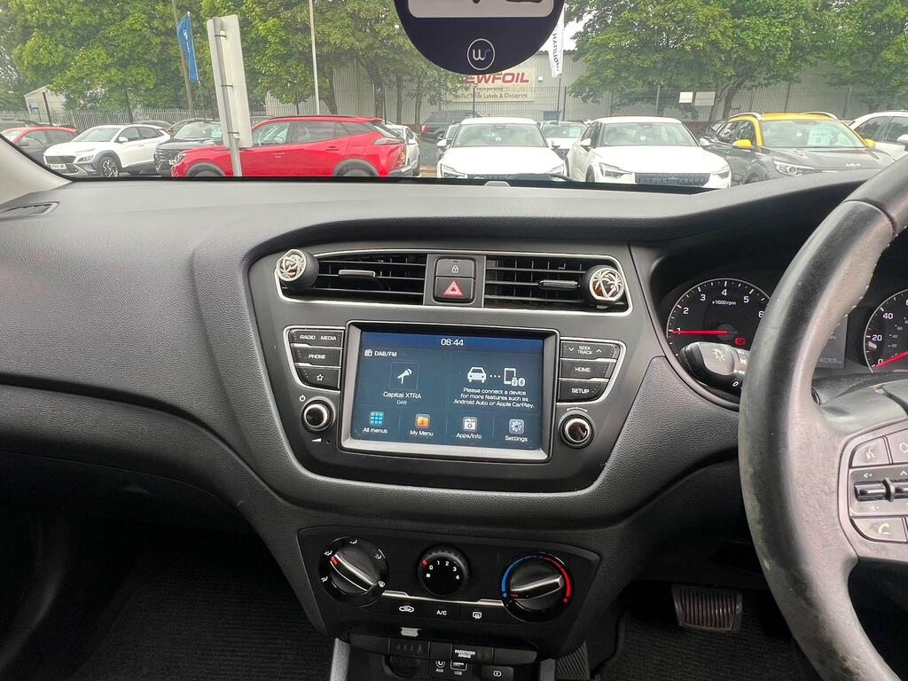 Hyundai I20 1.4 Se White #32