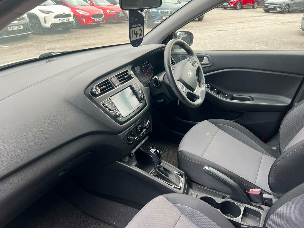 Hyundai I20 1.4 Se White #14