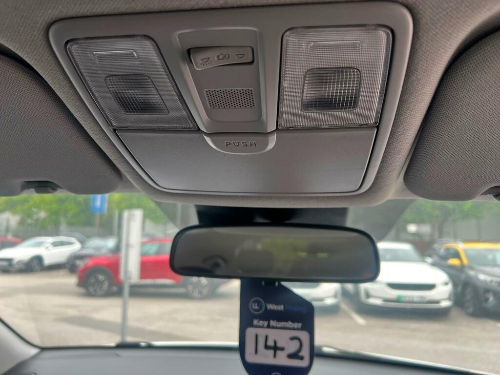 Hyundai I20 1.4 Se White #44