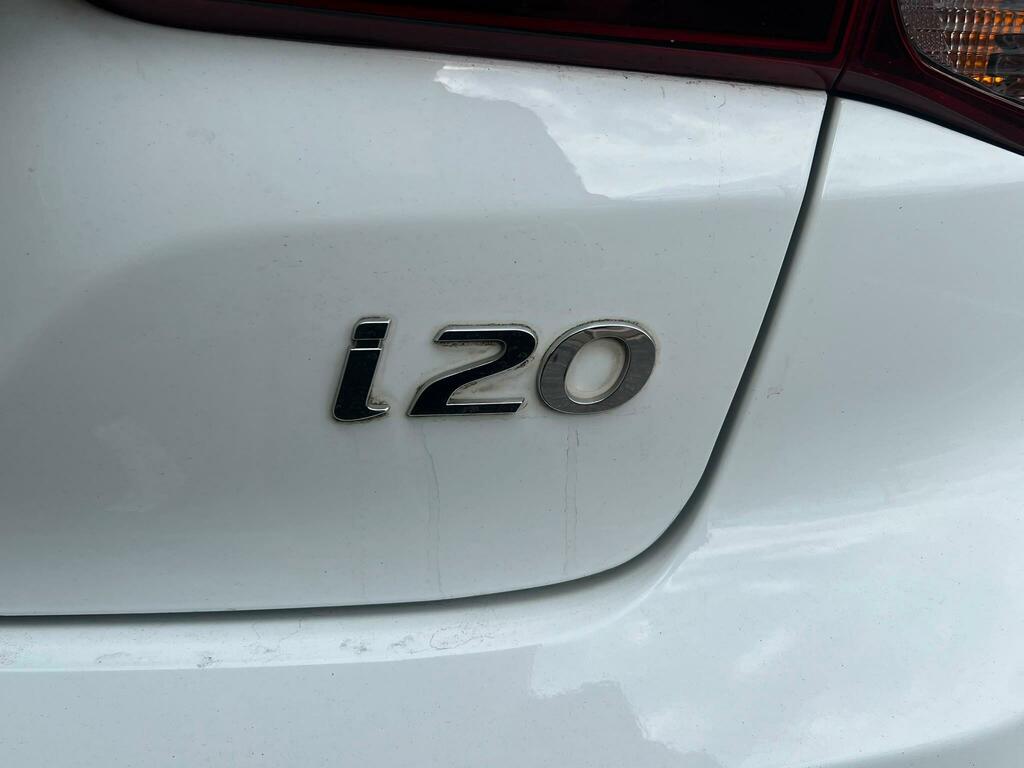 Hyundai I20 1.4 Se White #43