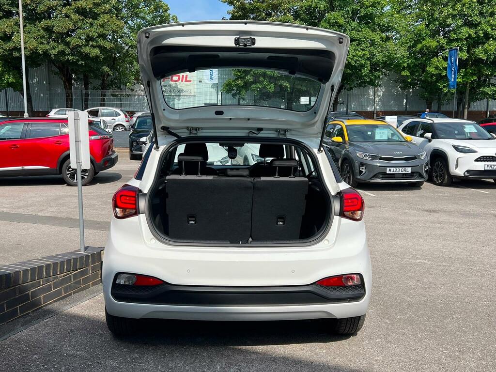 Hyundai I20 1.4 Se White #36