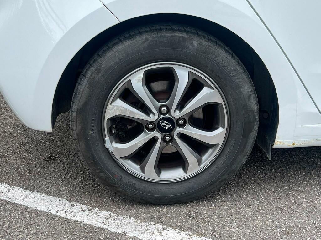 Hyundai I20 1.4 Se White #28