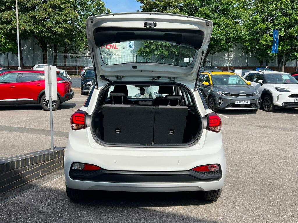 Hyundai I20 1.4 Se White #50