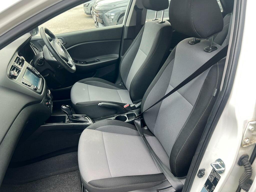 Hyundai I20 1.4 Se White #39