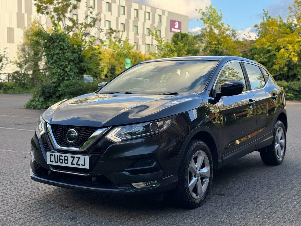 Nissan Qashqai 1.5 Dci Acenta Premium Euro 6 Ss CU68ZZJ Black #2