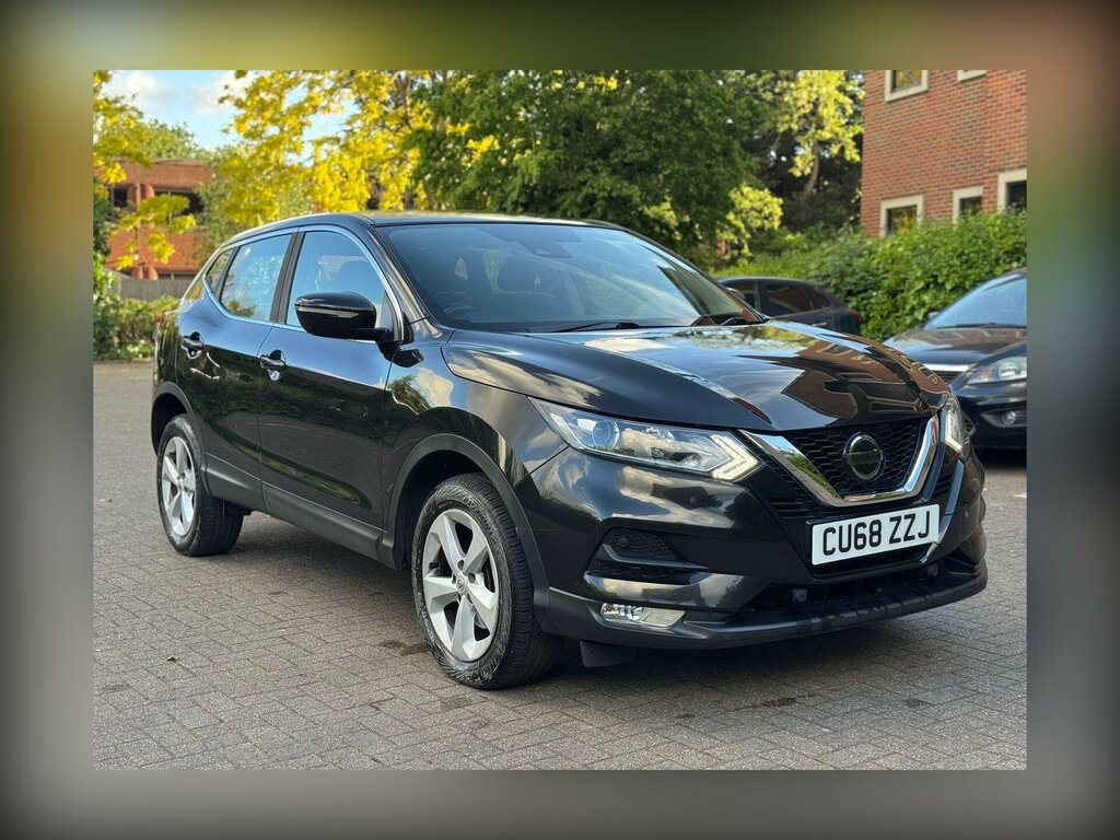 Nissan Qashqai 1.5 Dci Acenta Premium Euro 6 Ss CU68ZZJ Black