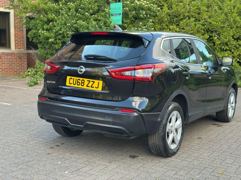 Nissan Qashqai 1.5 Dci Acenta Premium Euro 6 Ss CU68ZZJ Black #3