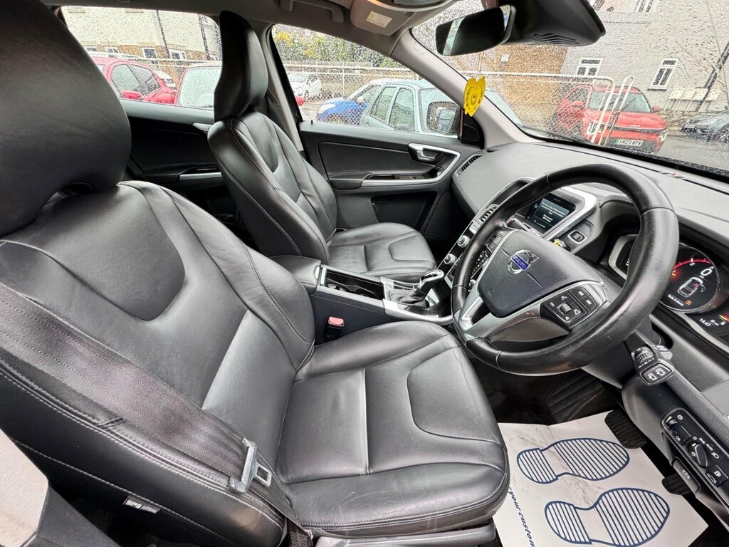 Volvo XC60 White #22