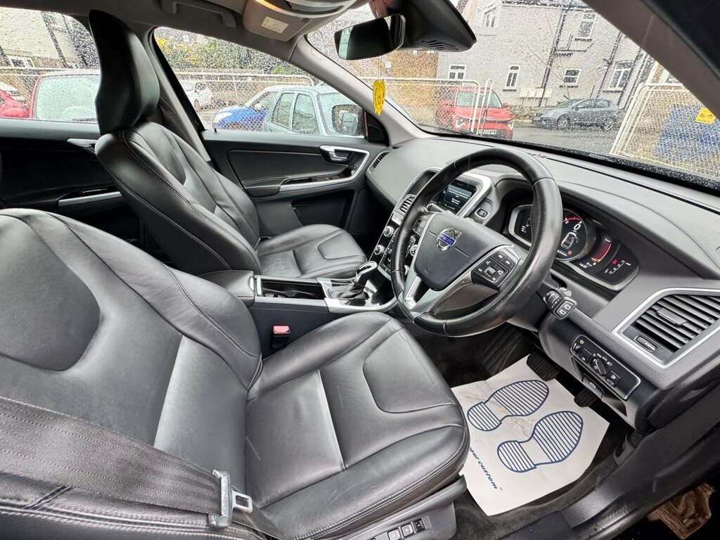 Volvo XC60 White #21