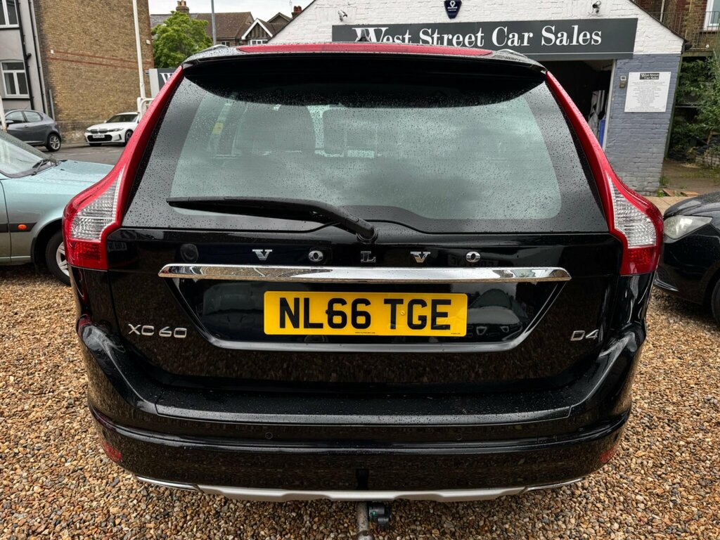 Volvo XC60 White #13