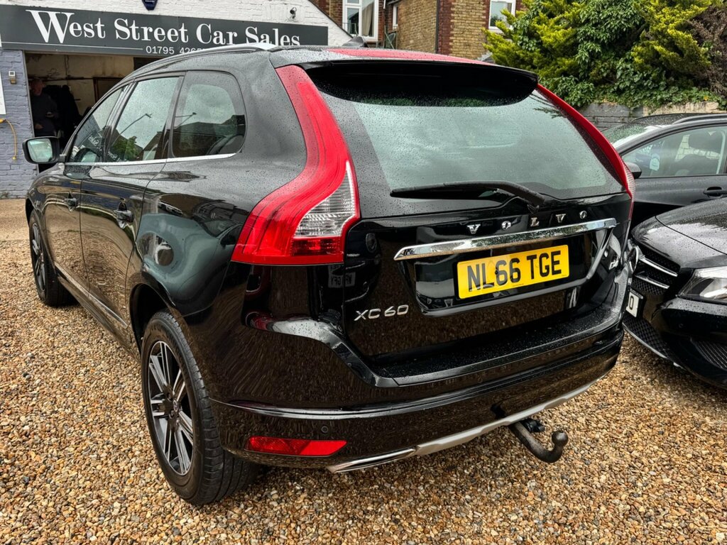 Volvo XC60 White #12