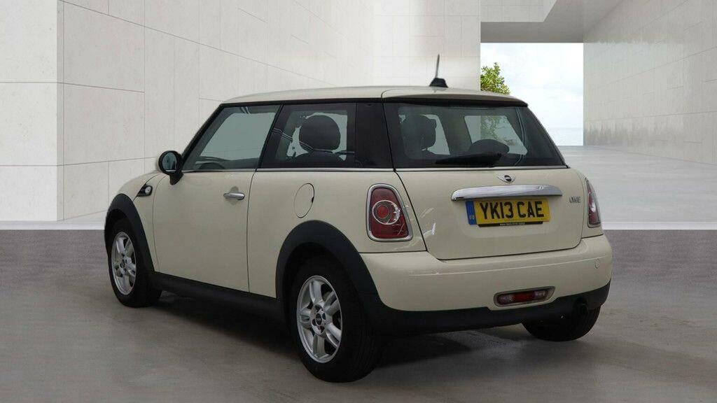 Mini Hatch 1.6 One Euro 5 201313 YK13CAE White #2