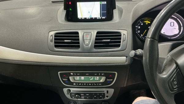 Renault Megane 1.5 Dci Dynamique Tomtom Energy Blue #6