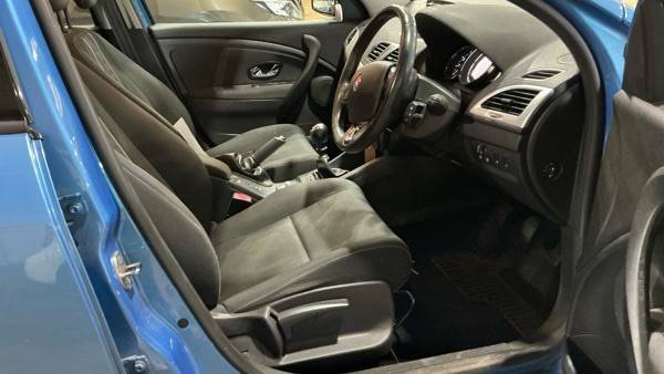 Renault Megane 1.5 Dci Dynamique Tomtom Energy Blue #5