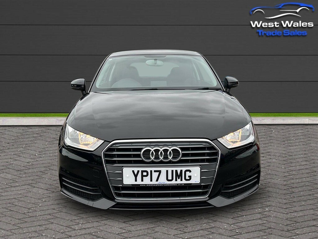 Audi A1 Tfsi Se  #5