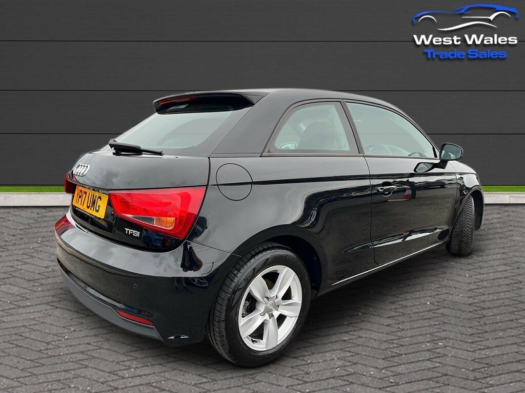 Audi A1 Tfsi Se  #4