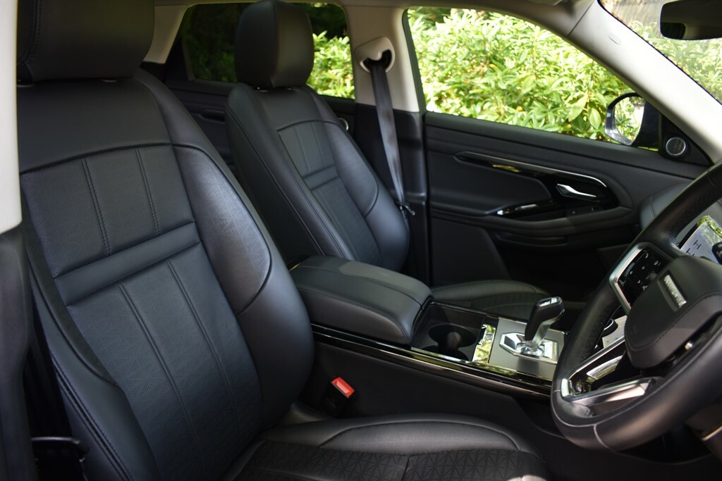 Land Rover Range Rover Evoque 2.0 L R-dynamic Hsesliding Panoramic Sunroof MJ22WGM Black #2