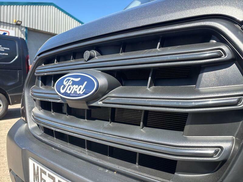Ford Transit Custom Leader White #75