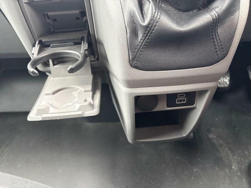 Ford Transit Custom E-custom 320 L1 Limited 65Kwh 136Ps Blue #35