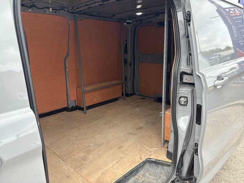 Ford Transit Custom E-custom 320 L1 Limited 65Kwh 136Ps Blue #28