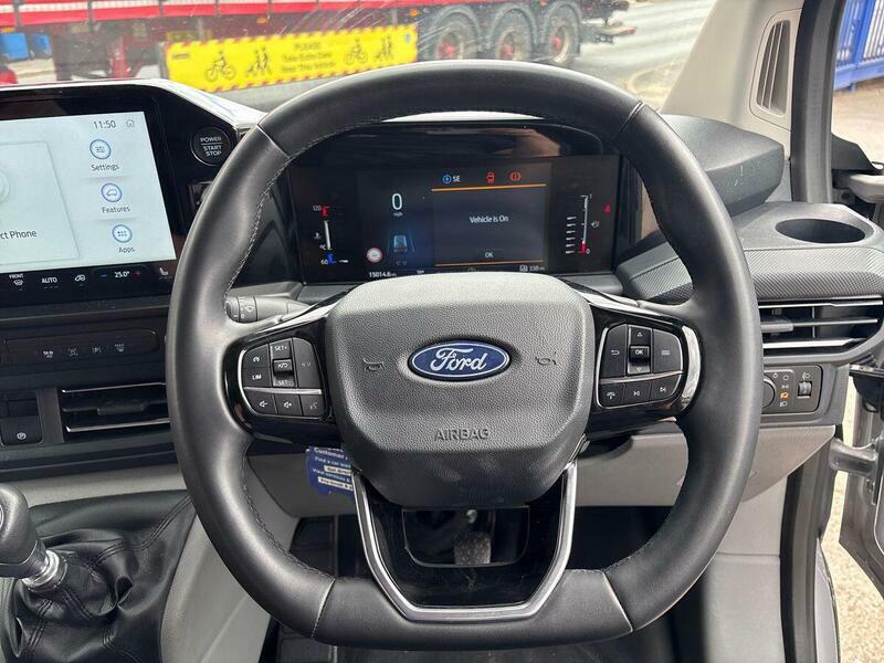 Ford Transit Custom E-custom 320 L1 Limited 65Kwh 136Ps Blue #39